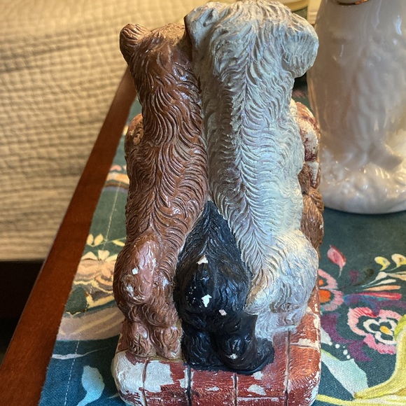 Adorable authentic chalk doggies bookend, one only. See pic for wear, so cute❤️! - Picture 3 of 6